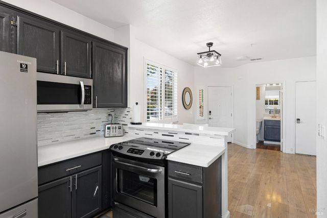 130 Manchester Dr, Fairfield, CA 94533