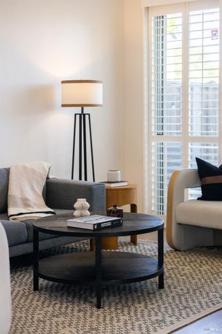 130 Manchester Dr, Fairfield, CA 94533