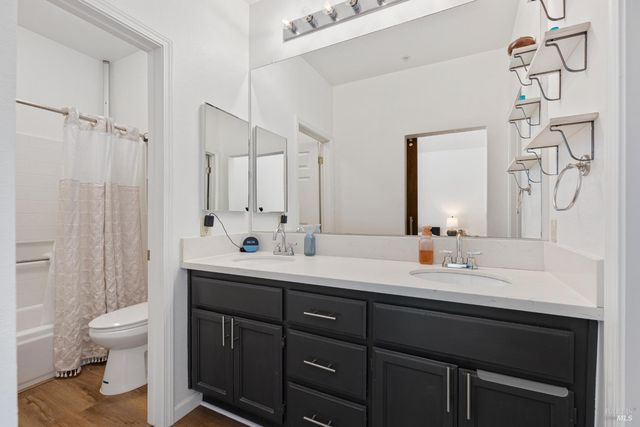 130 Manchester Dr, Fairfield, CA 94533