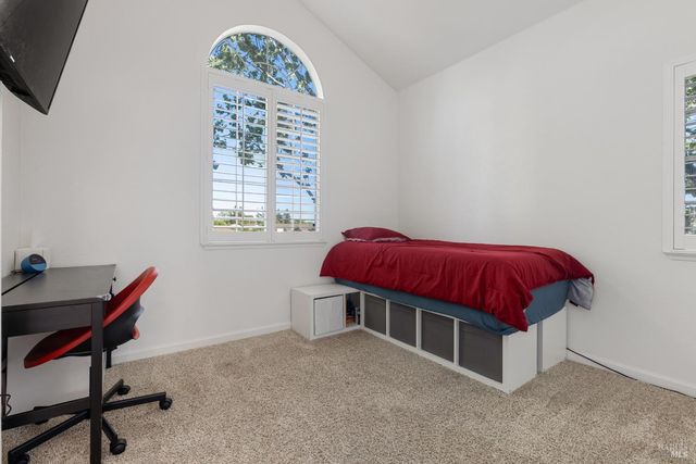 130 Manchester Dr, Fairfield, CA 94533