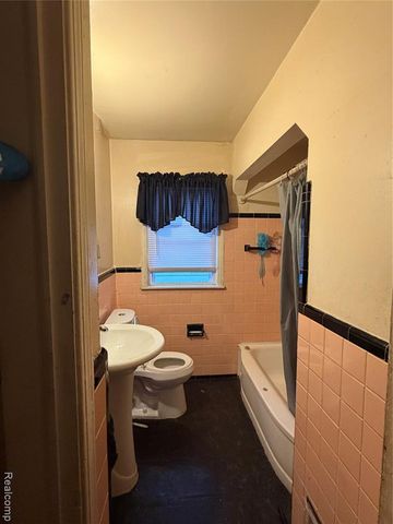 6721 Penrod Street, Detroit, MI 48228