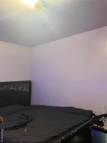 6721 Penrod Street, Detroit, MI 48228