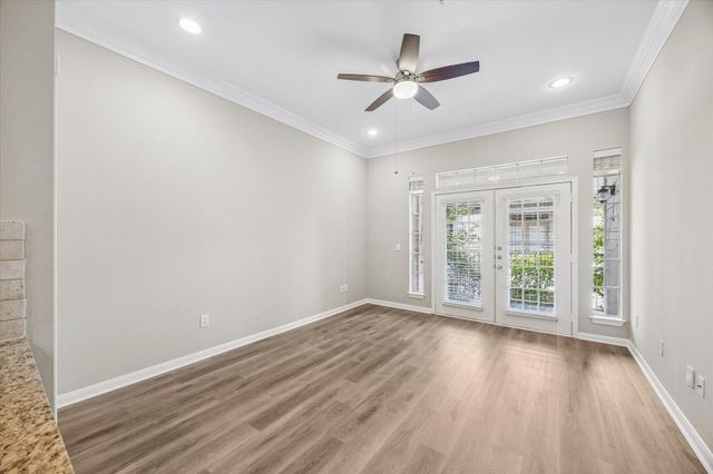 5353 Memorial Drive 1017, Houston, TX 77007