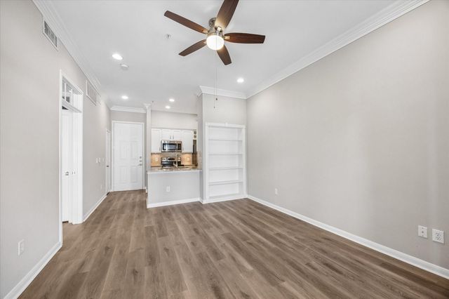 5353 Memorial Drive 1017, Houston, TX 77007