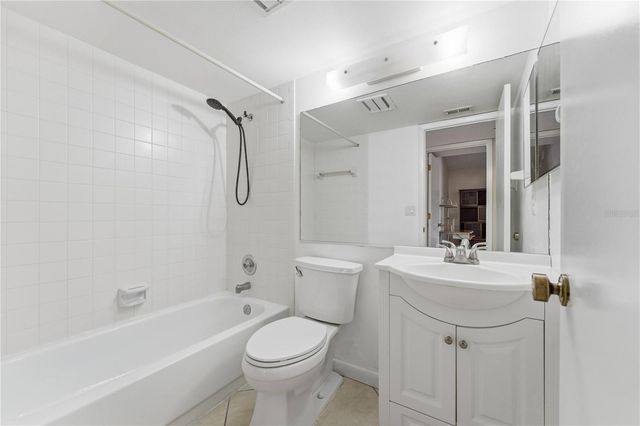 646 BIRD BAY DRIVE E 201, Venice, FL 34285