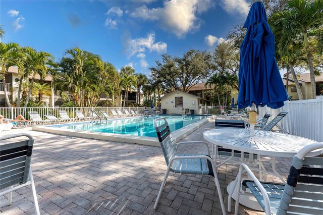 646 BIRD BAY DRIVE E 201, Venice, FL 34285