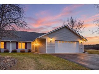 320 Willink Drive, Baldwin, WI 54002