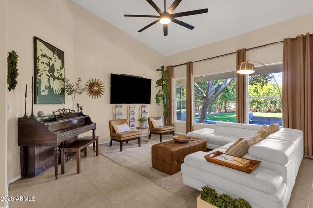 1542 E CATAMARAN Drive, Gilbert, AZ 85234