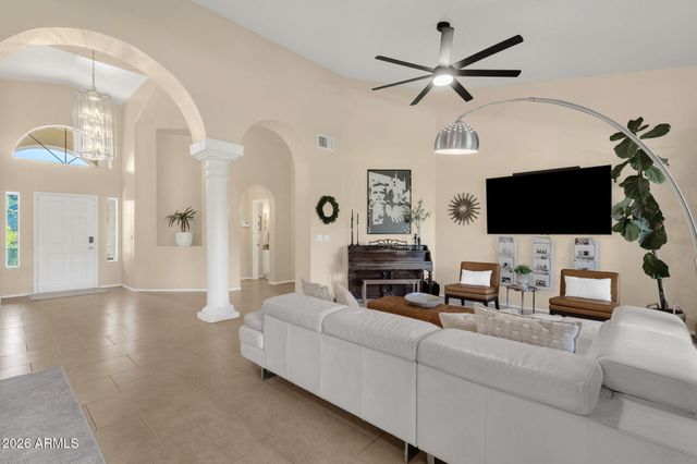 1542 E CATAMARAN Drive, Gilbert, AZ 85234