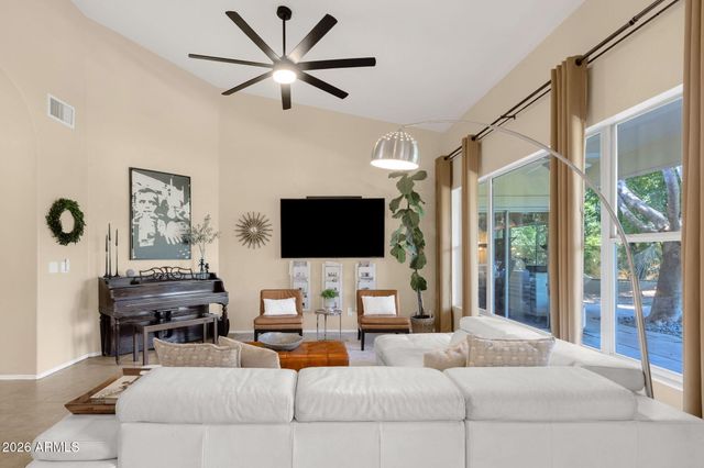 1542 E CATAMARAN Drive, Gilbert, AZ 85234