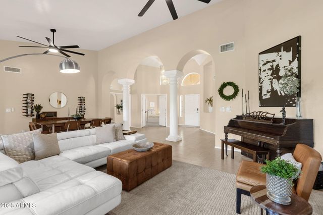 1542 E CATAMARAN Drive, Gilbert, AZ 85234