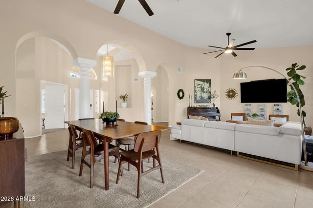 1542 E CATAMARAN Drive, Gilbert, AZ 85234