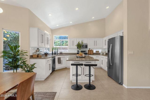 1542 E CATAMARAN Drive, Gilbert, AZ 85234