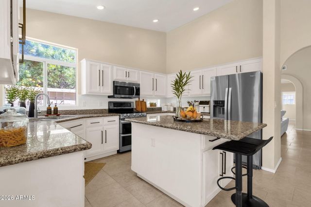 1542 E CATAMARAN Drive, Gilbert, AZ 85234