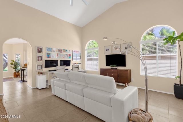 1542 E CATAMARAN Drive, Gilbert, AZ 85234