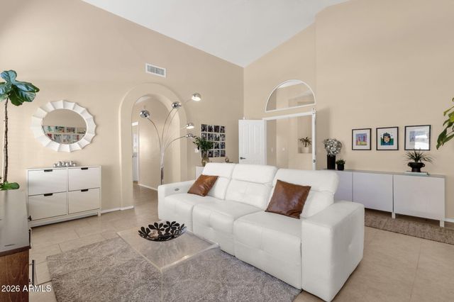 1542 E CATAMARAN Drive, Gilbert, AZ 85234