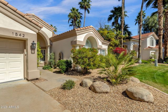 1542 E CATAMARAN Drive, Gilbert, AZ 85234