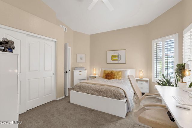 1542 E CATAMARAN Drive, Gilbert, AZ 85234