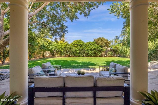 1542 E CATAMARAN Drive, Gilbert, AZ 85234