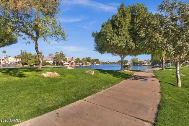 1542 E CATAMARAN Drive, Gilbert, AZ 85234