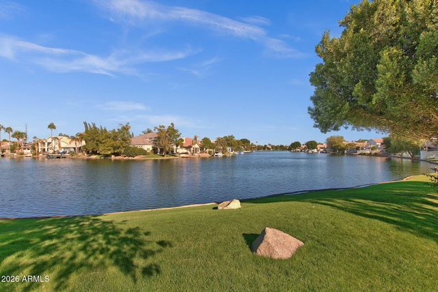 1542 E CATAMARAN Drive, Gilbert, AZ 85234