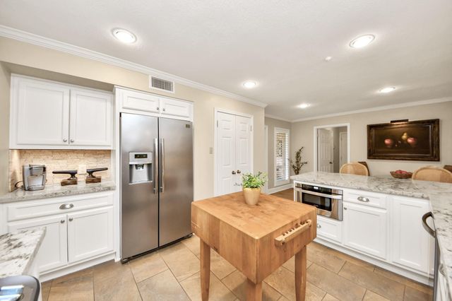 31 Bendwood Drive, Sugar Land, TX 77478