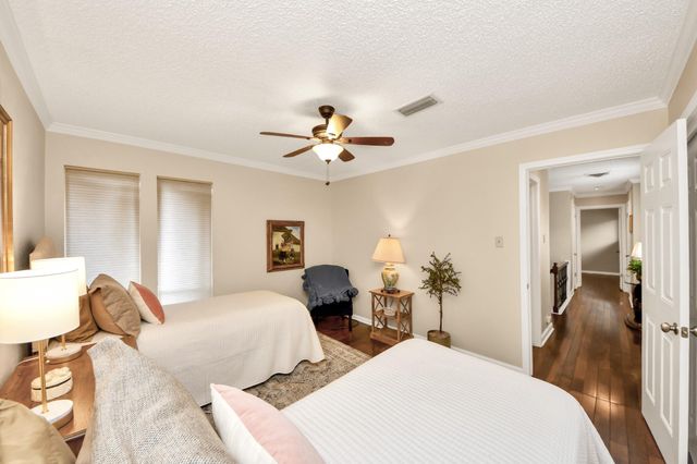 31 Bendwood Drive, Sugar Land, TX 77478