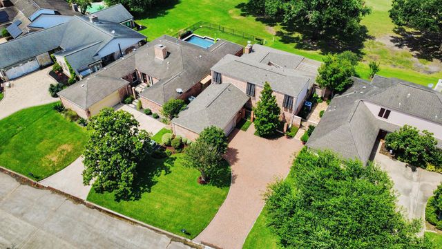31 Bendwood Drive, Sugar Land, TX 77478