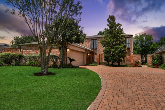 31 Bendwood Drive, Sugar Land, TX 77478