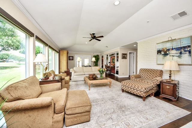 31 Bendwood Drive, Sugar Land, TX 77478