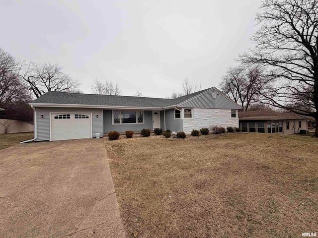 5110 N SHERIDAN Road, Peoria, IL 61614