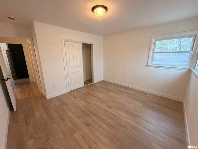 5110 N SHERIDAN Road, Peoria, IL 61614