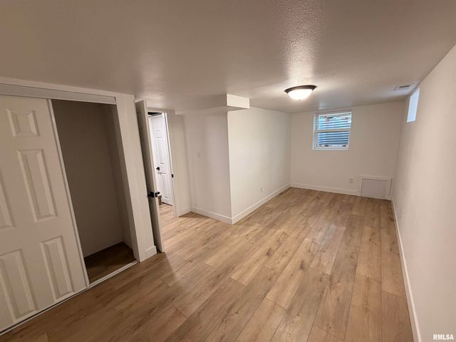 5110 N SHERIDAN Road, Peoria, IL 61614