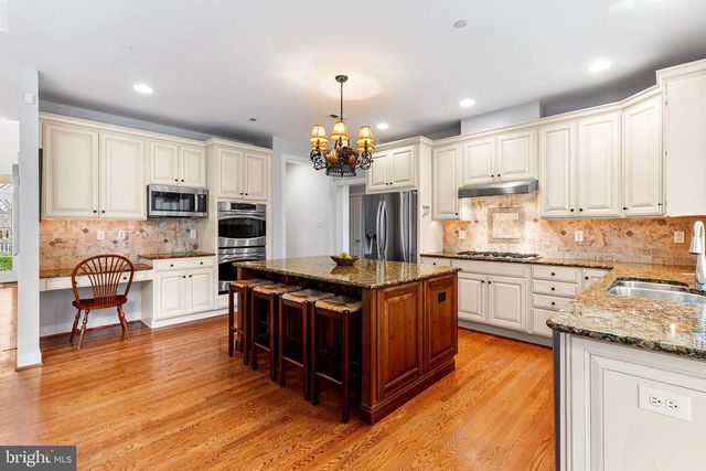 371 TRILLIUM LN, Wayne, PA 19087