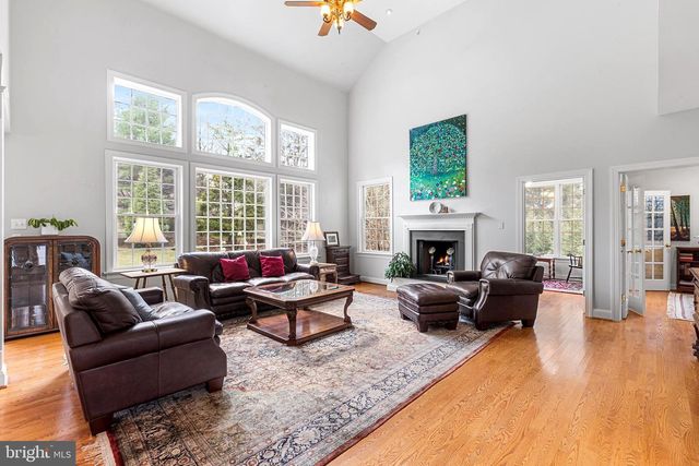 371 TRILLIUM LN, Wayne, PA 19087