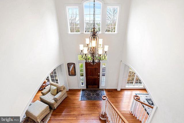 371 TRILLIUM LN, Wayne, PA 19087