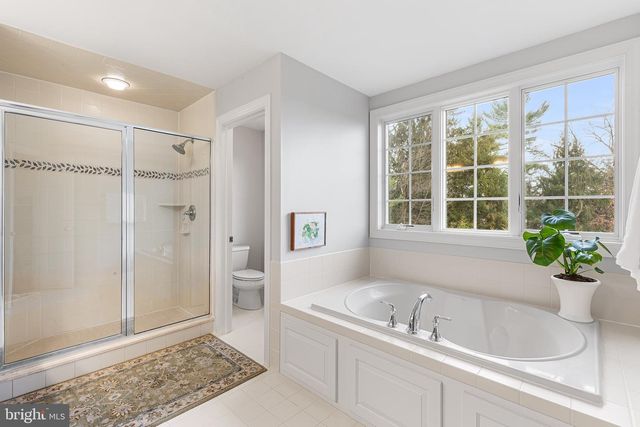 371 TRILLIUM LN, Wayne, PA 19087