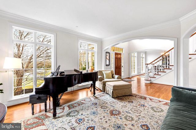 371 TRILLIUM LN, Wayne, PA 19087