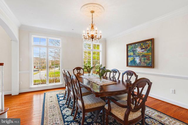 371 TRILLIUM LN, Wayne, PA 19087