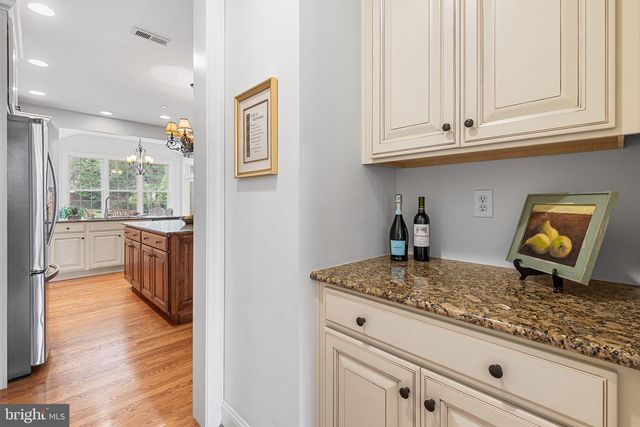 371 TRILLIUM LN, Wayne, PA 19087