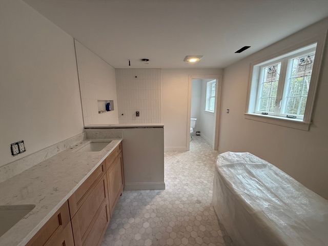 120 Maple St, Stow, MA 01775