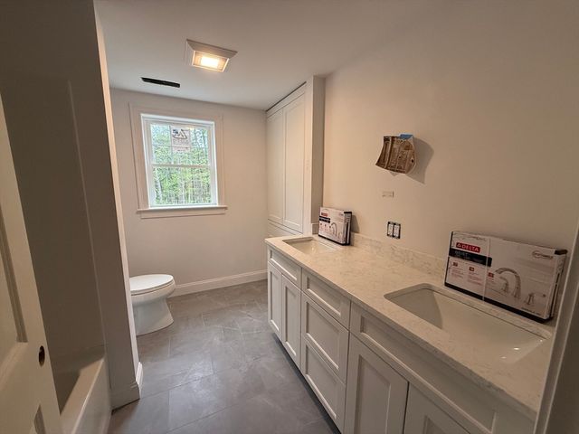 120 Maple St, Stow, MA 01775
