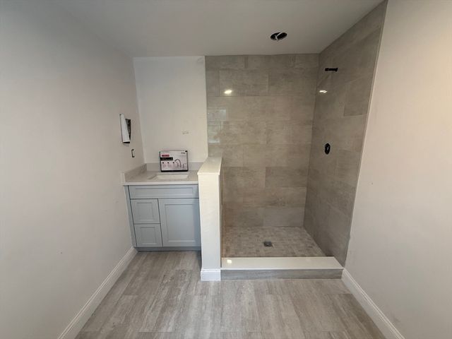 120 Maple St, Stow, MA 01775