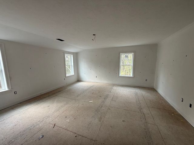 120 Maple St, Stow, MA 01775
