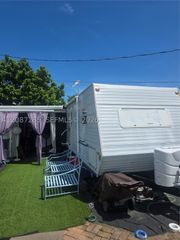 291 NW 102nd St, Miami, FL 33150