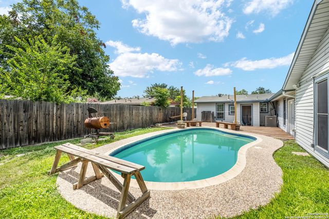 171 Gayle Ave, San Antonio, TX 78223