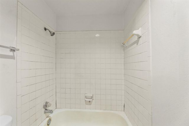 14600 Fonmeadow Drive 702, Houston, TX 77035