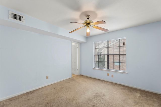 14600 Fonmeadow Drive 702, Houston, TX 77035