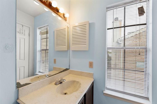 14600 Fonmeadow Drive 702, Houston, TX 77035