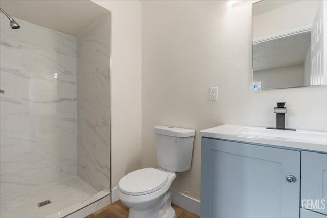 1125 Washington Avenue, Bakersfield, CA 93308